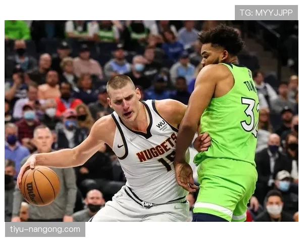 唐斯挡拆拉空三分提升得分效率，区分于约基奇的组织方式