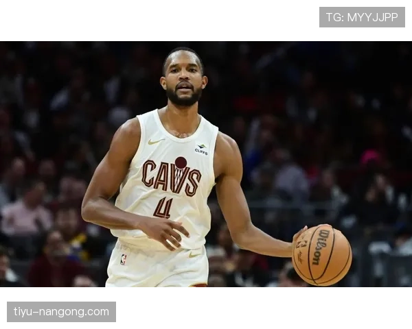 埃文·莫布里内线防守显著提升球队篮板控制力对比新秀表现跃居首位