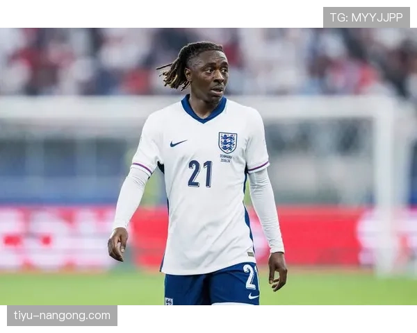 奥利塞与埃泽：水晶宫双核战术角色与比赛影响力的结构差异分析