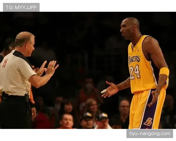 多人冲突时裁判如何判罚？规则拆解关键处理逻辑