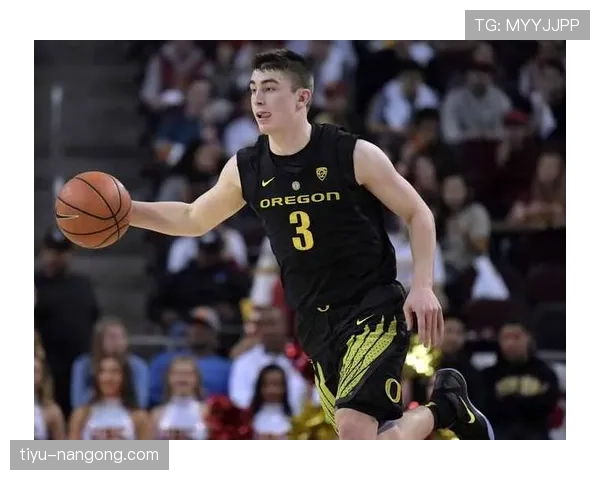 佩顿·普里查德无球跑位效率提升显著拉开与队友差距